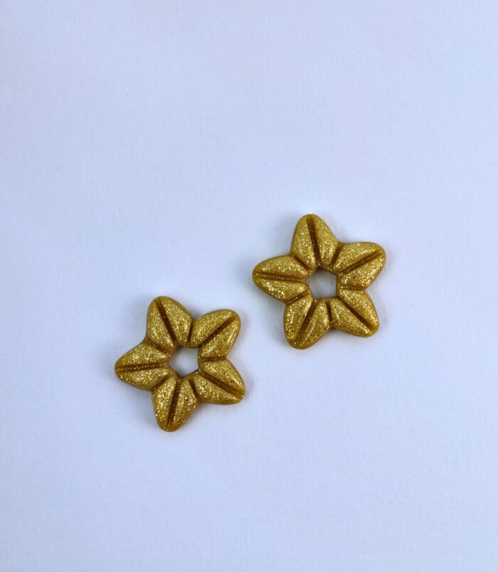 0b3711e8-4d90-4cd5-b74b-41217ce8b562 0b3711e8-4d90-4cd5-b74b-41217ce8b562